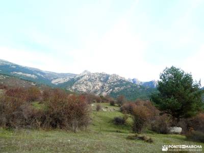 Cerro de la Camorza: Vistas Impresionantes de La Pedriza y el Yelmo;excursiones en granada excursion